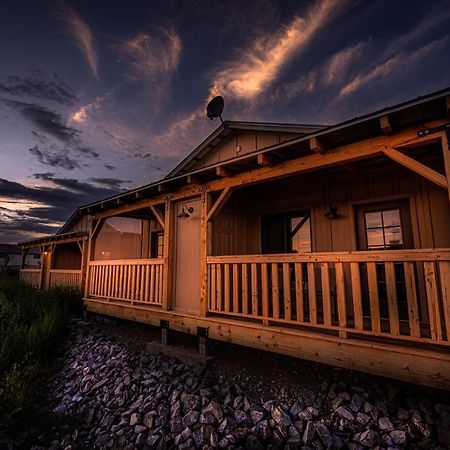-Pet Friendly- Miners Cabin #5 -Two Double Beds - Private Balcony Tombstone Kültér fotó