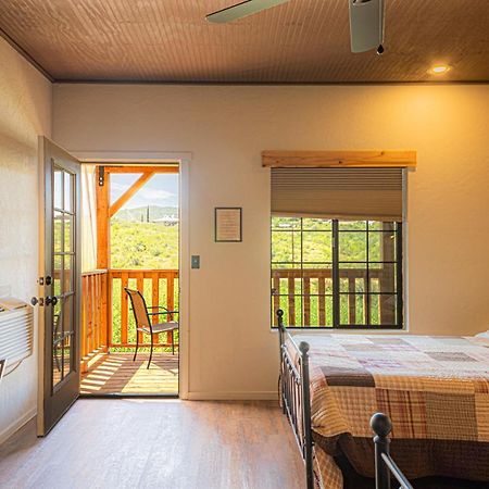 -Pet Friendly- Miners Cabin #5 -Two Double Beds - Private Balcony Tombstone Kültér fotó