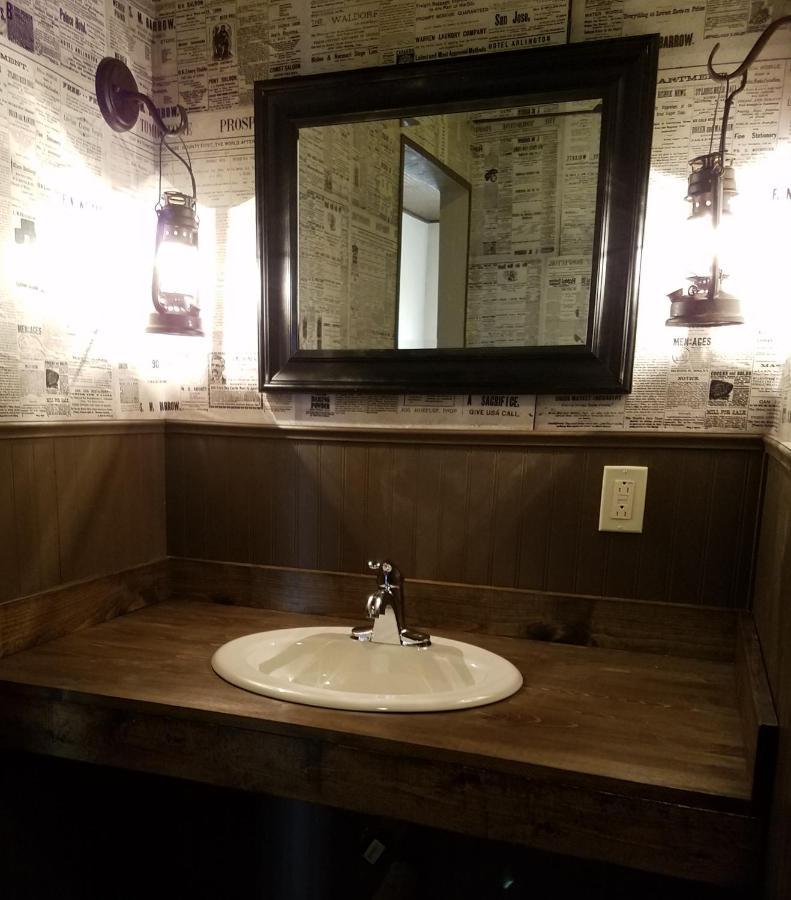 -Pet Friendly- Miners Cabin #5 -Two Double Beds - Private Balcony Tombstone Kültér fotó