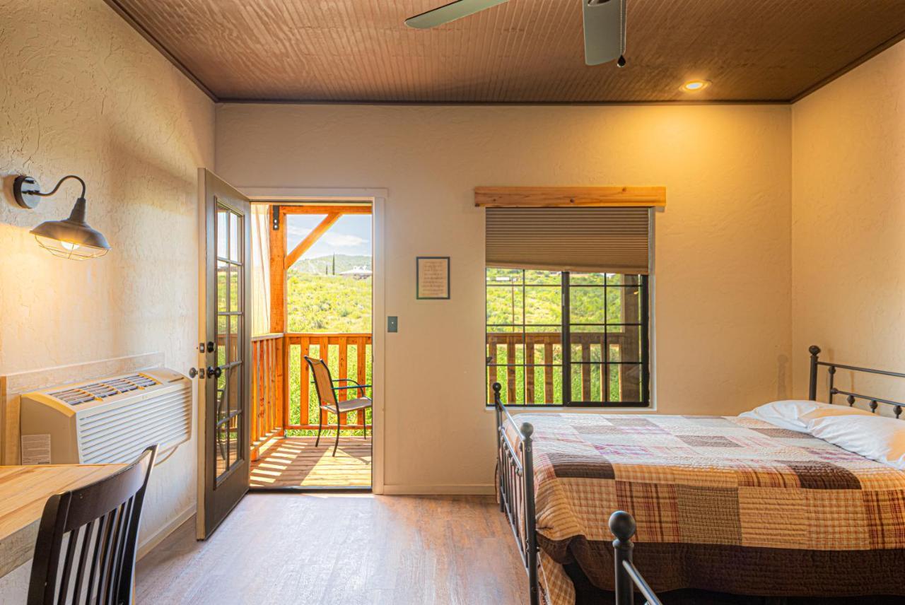 -Pet Friendly- Miners Cabin #5 -Two Double Beds - Private Balcony Tombstone Kültér fotó